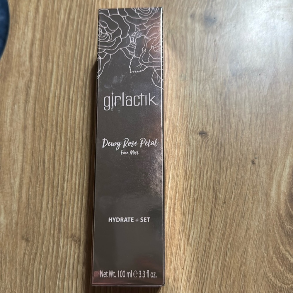 Girlactik Rose Petal Dewy Face Mist
